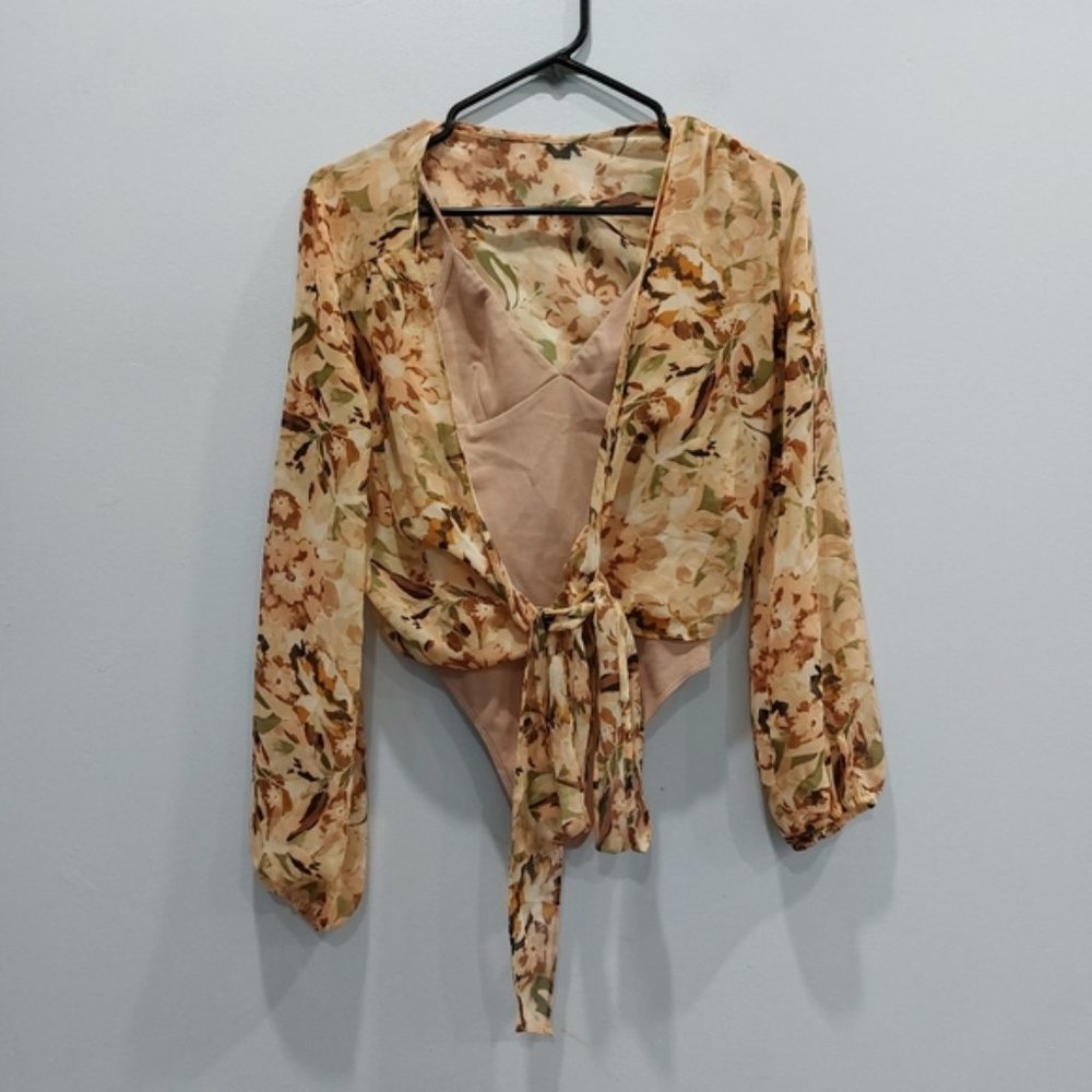 Aritzia Wilfred Astor Bodysuit & Floral Shawl Cardigan Dawn Vineland Size XS